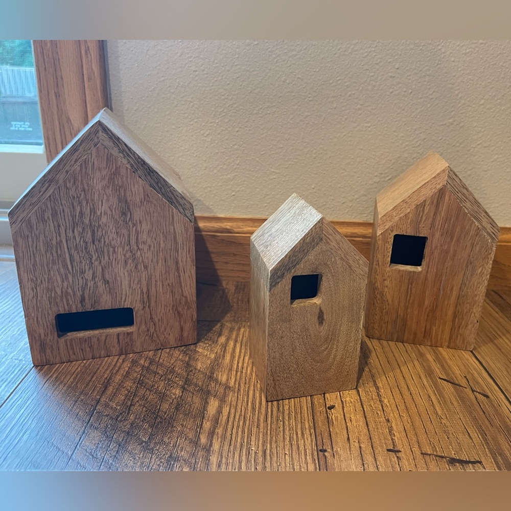 HEARTH & HAND Wood Houses Decor